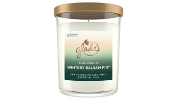 Glade Large Scented Candle Wintery Balsam Fir 454g